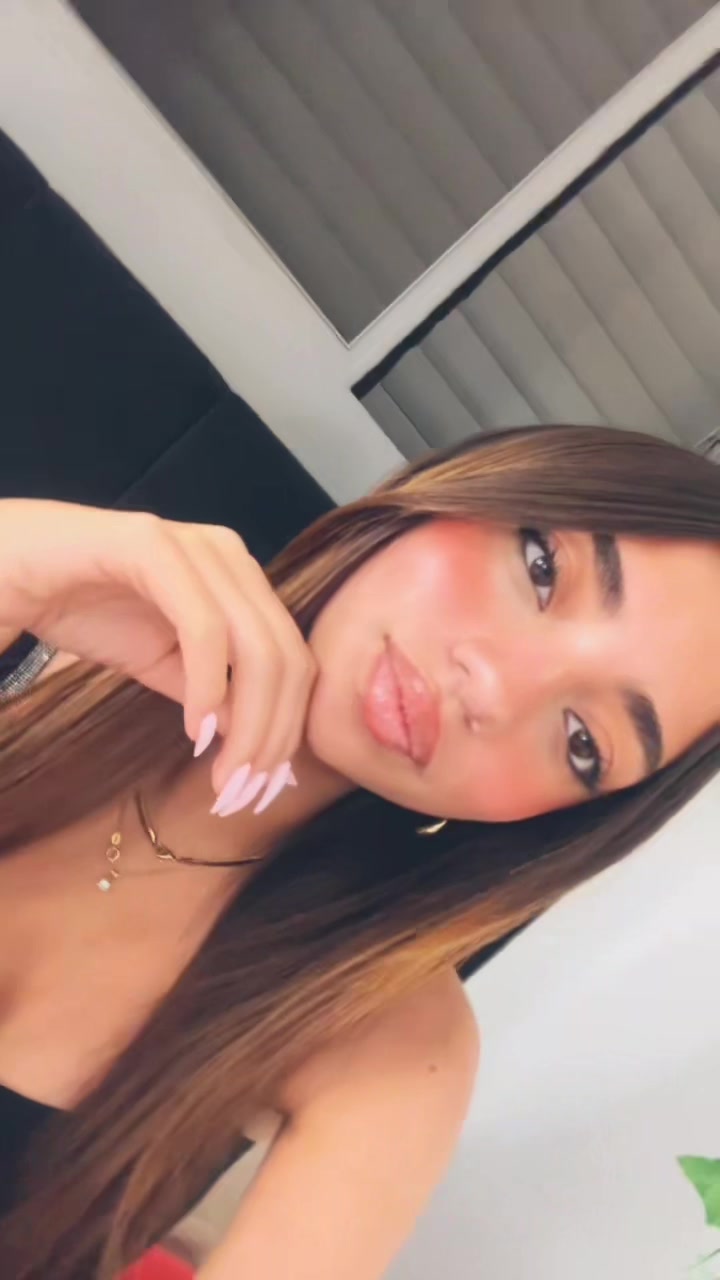 @Ziv🍒🍒