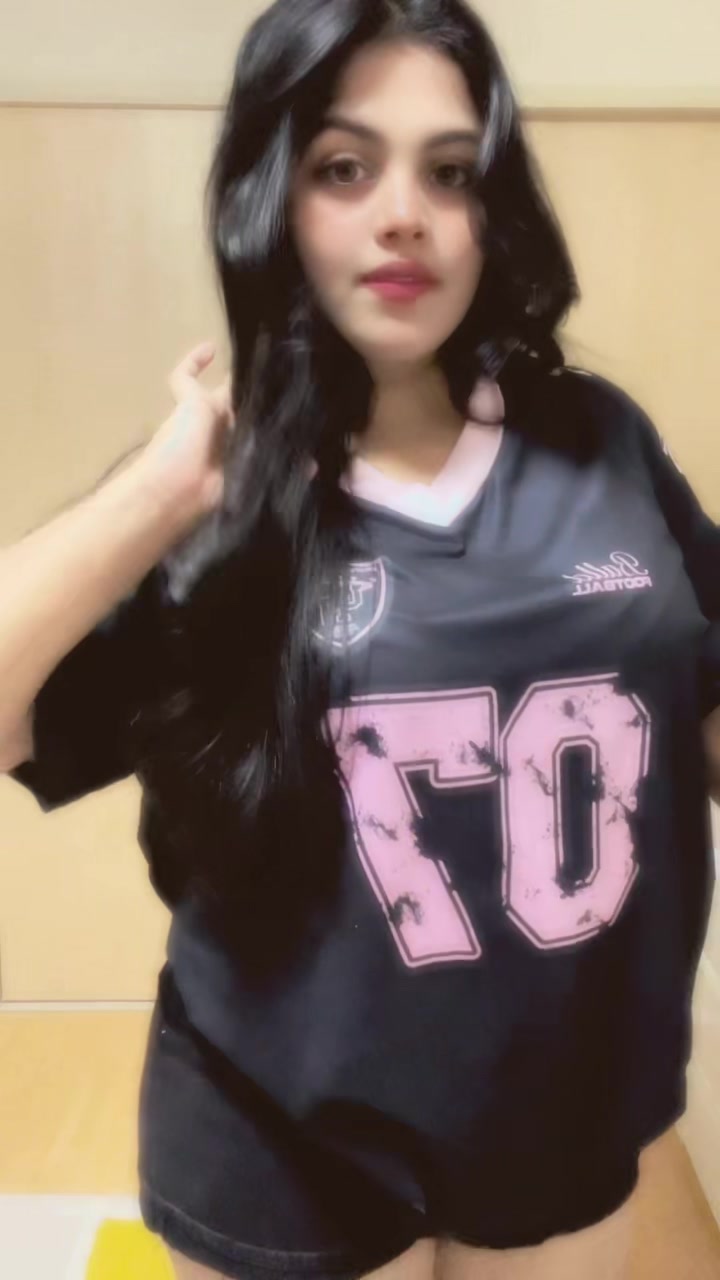 @Divya ᥫ᭡✨