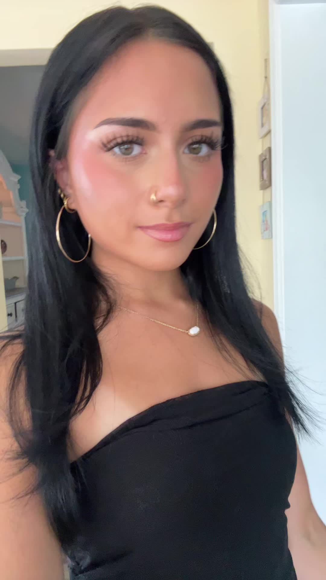 @lailaapineda