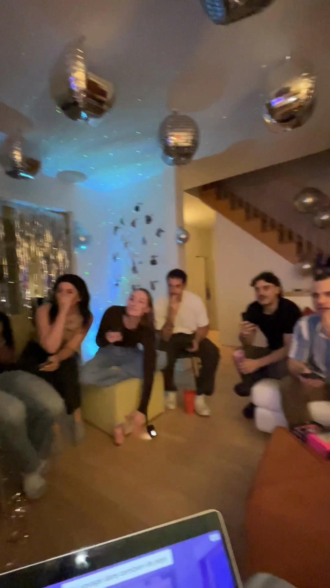 @&Eacute;milie