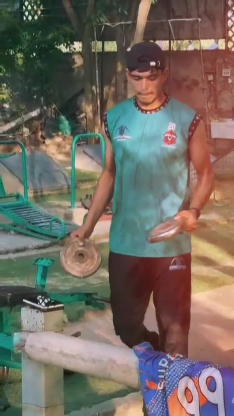 @Maaz jhelum 🏏