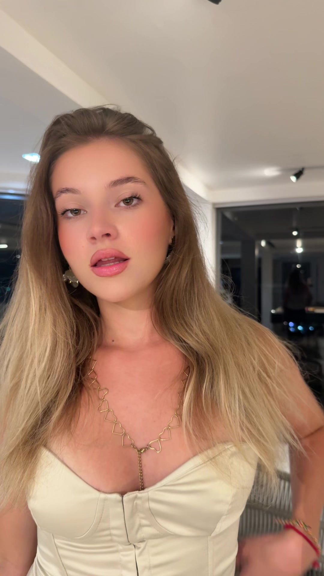 @C&eacute;lia