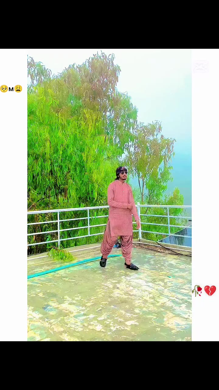 @ZEESHAN QURESHI ✌️😎