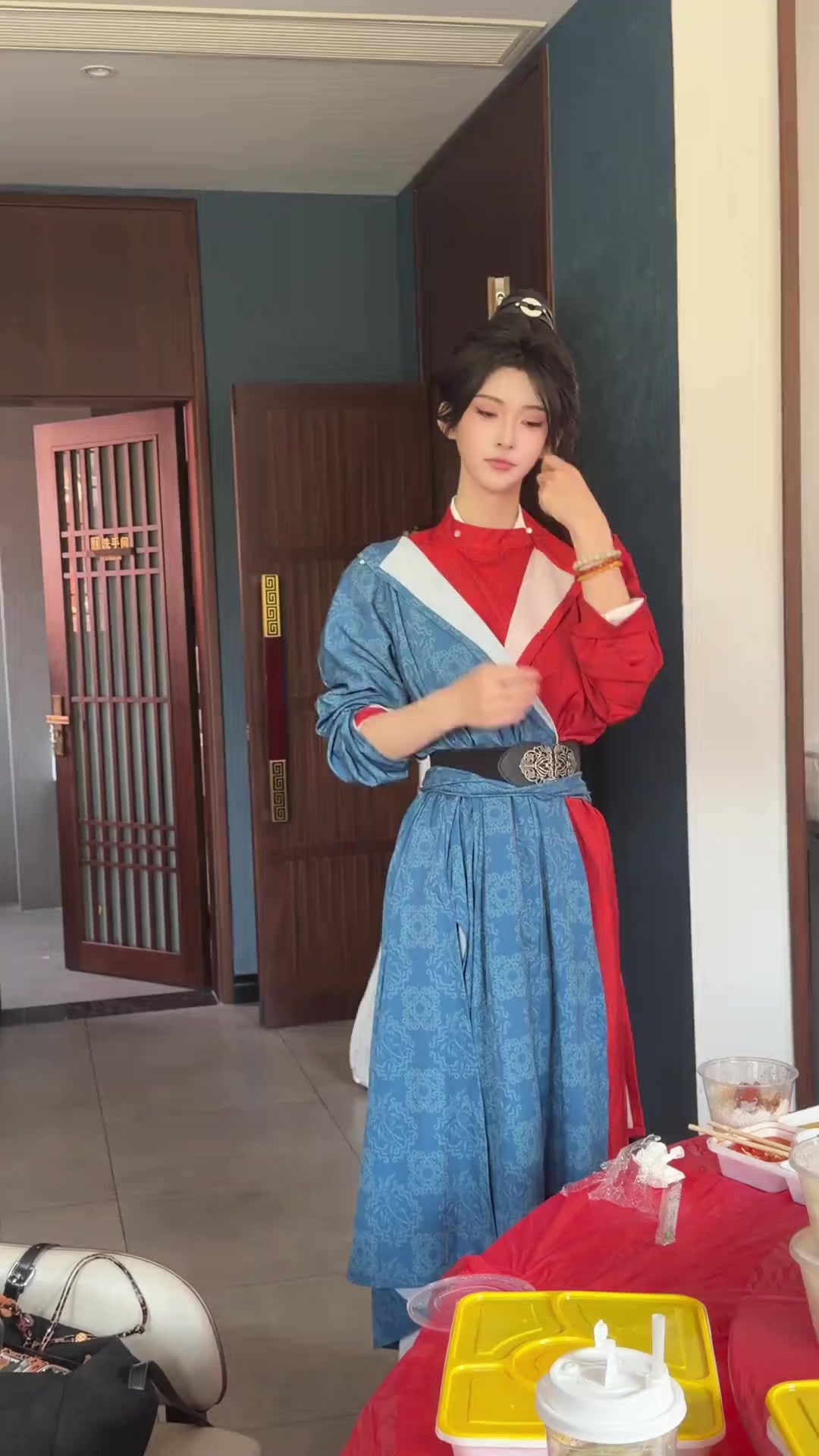 @Lì Yán(丽妍)