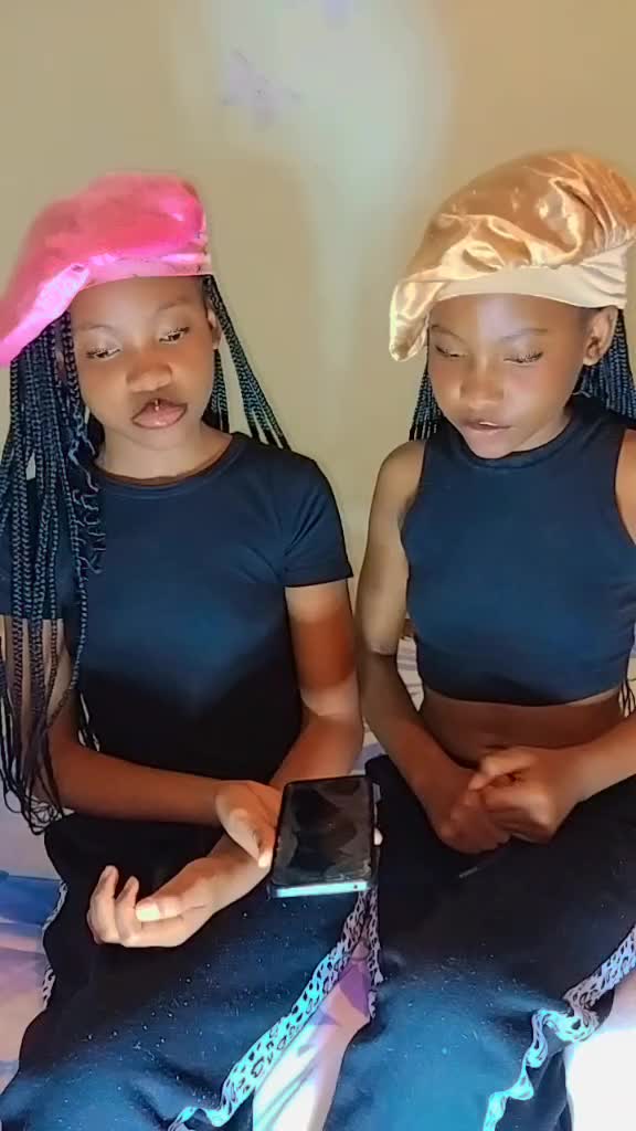 @Ashley&Alicia♡♡♡♡♡♡♡