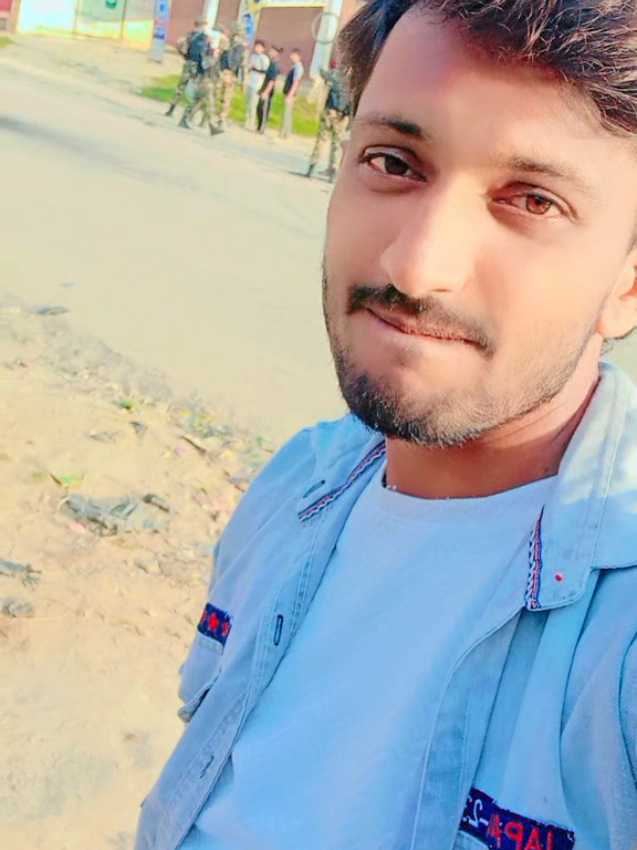 @singer ishwar yadav0