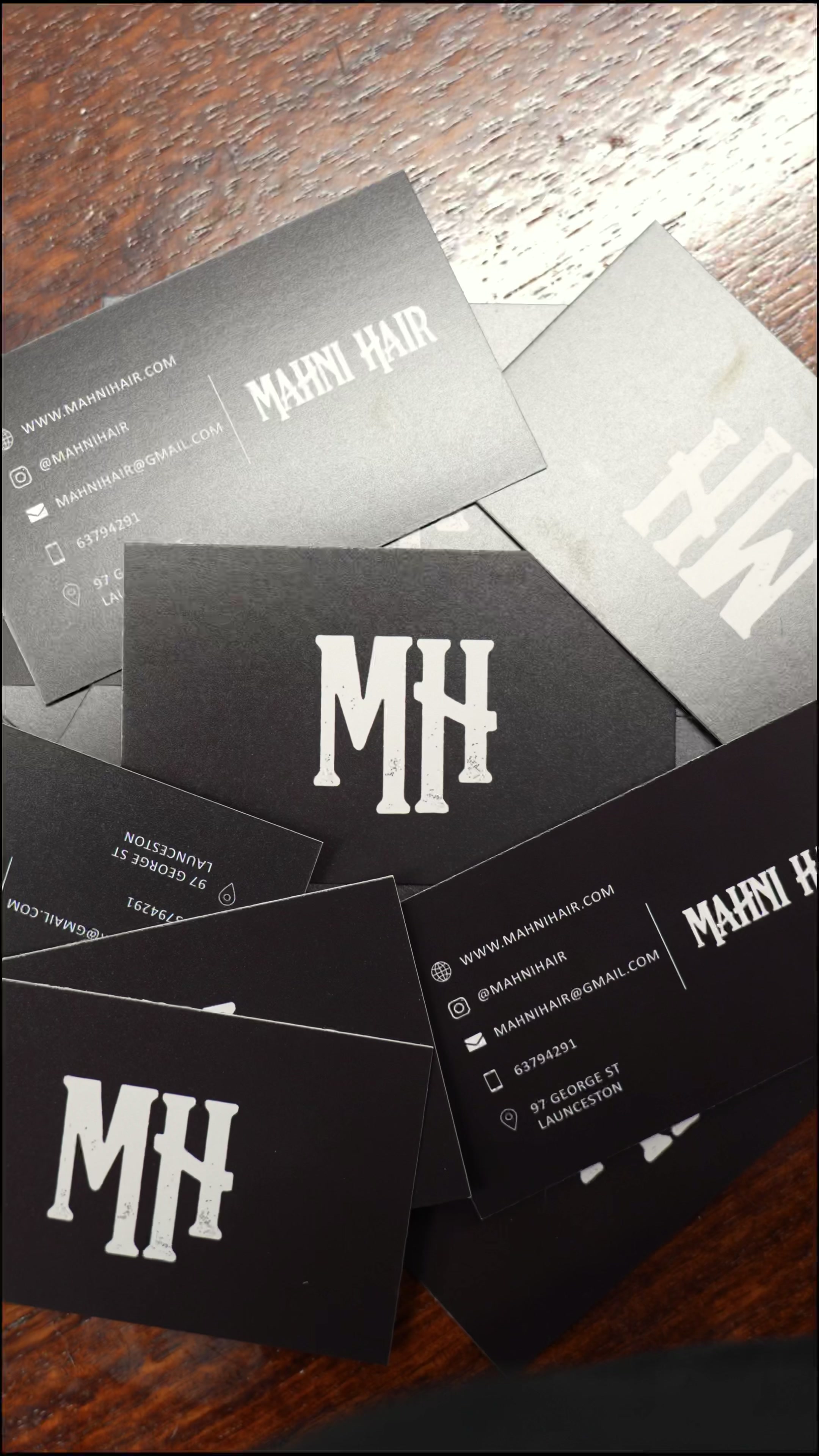 @MahniHair