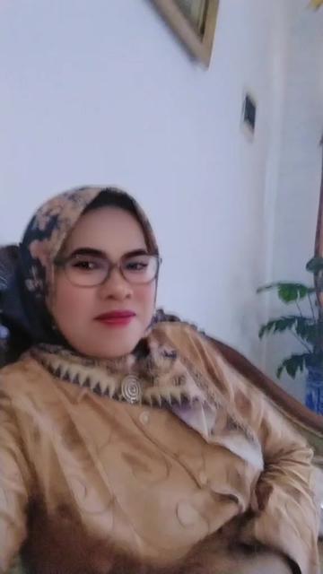 @💞👑PUTRI QUEEN 👑💞