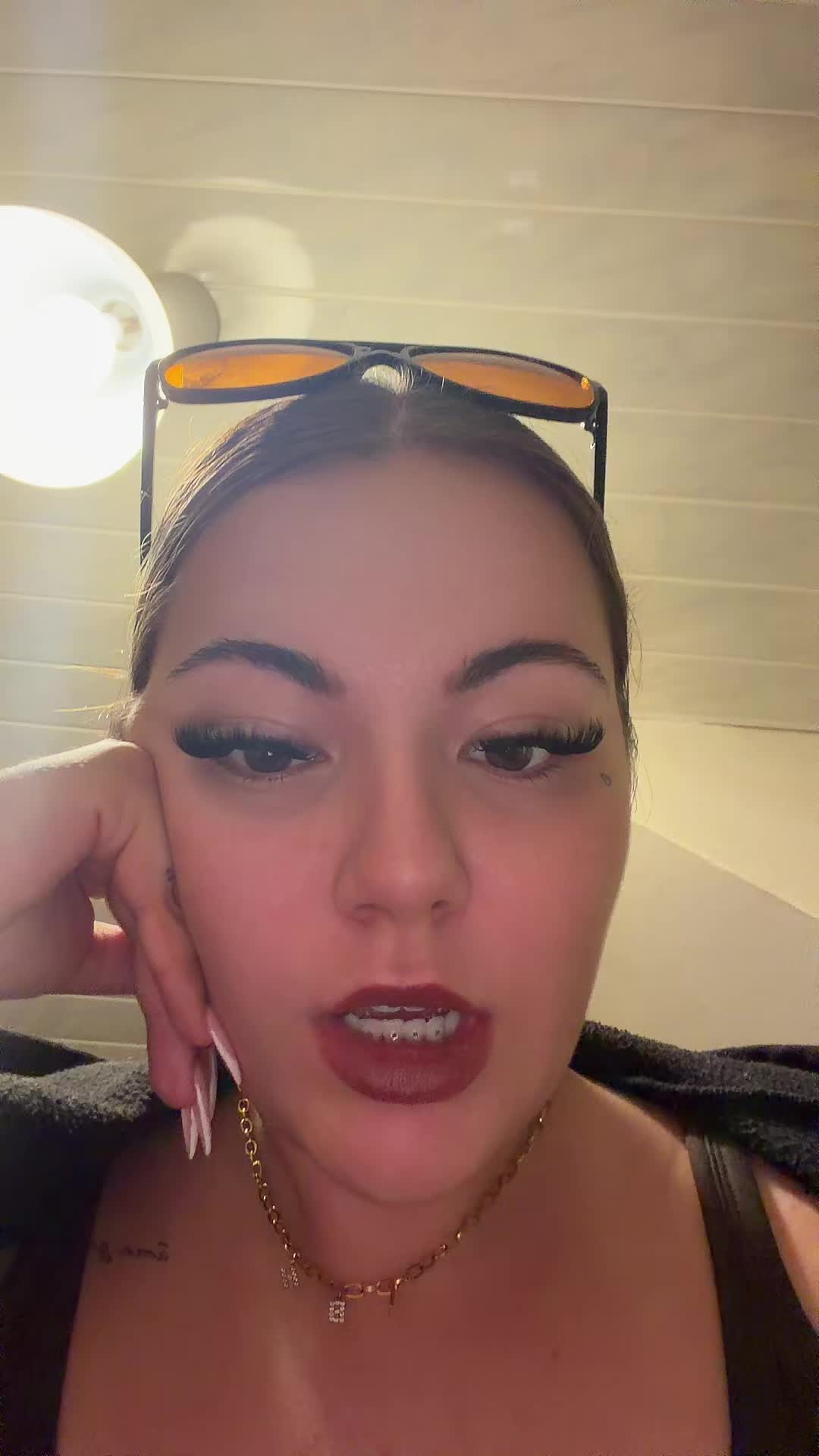 @𝓎𝑜𝓊𝓃𝑔 𝓇𝒾𝒸𝒽 𝓂𝒶𝓂𝒾🍇