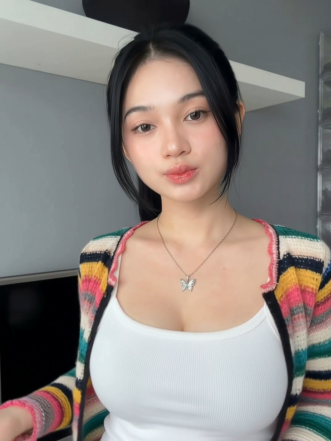 @flora0ne