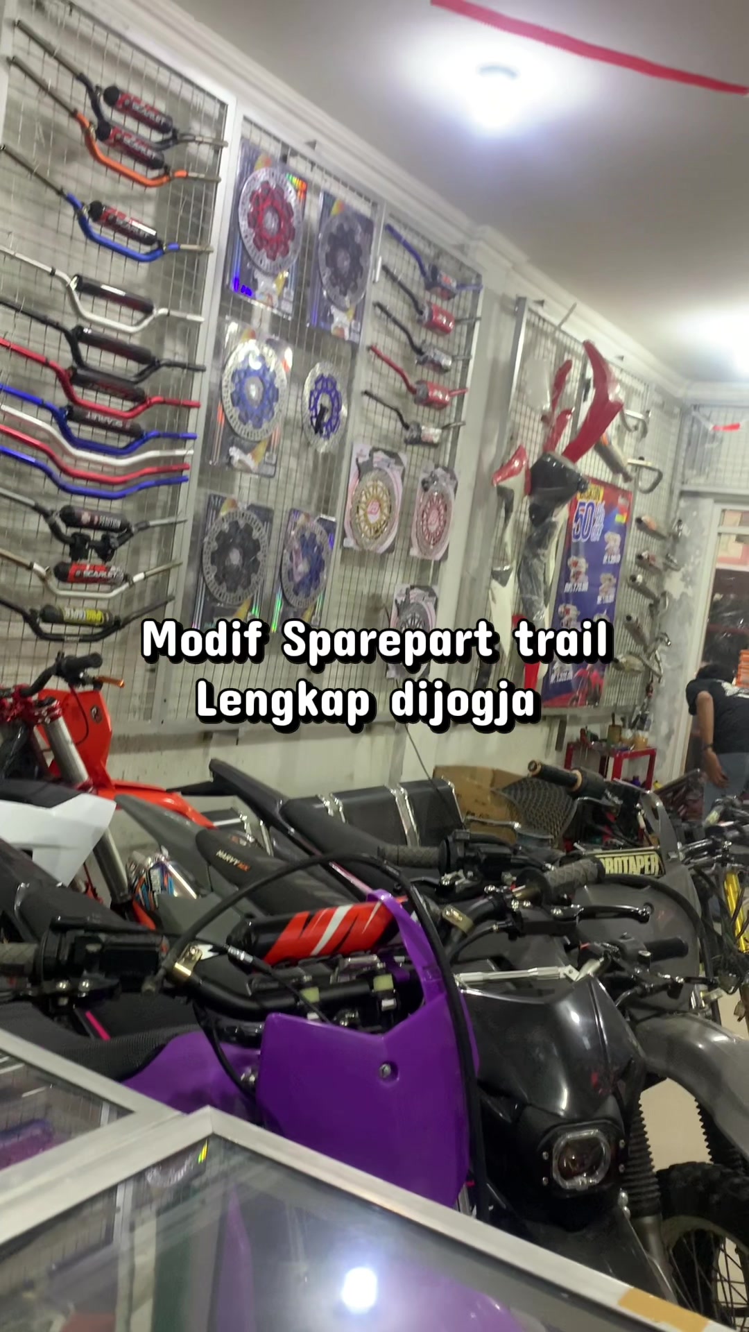 @Offline Store Gudang TraiI