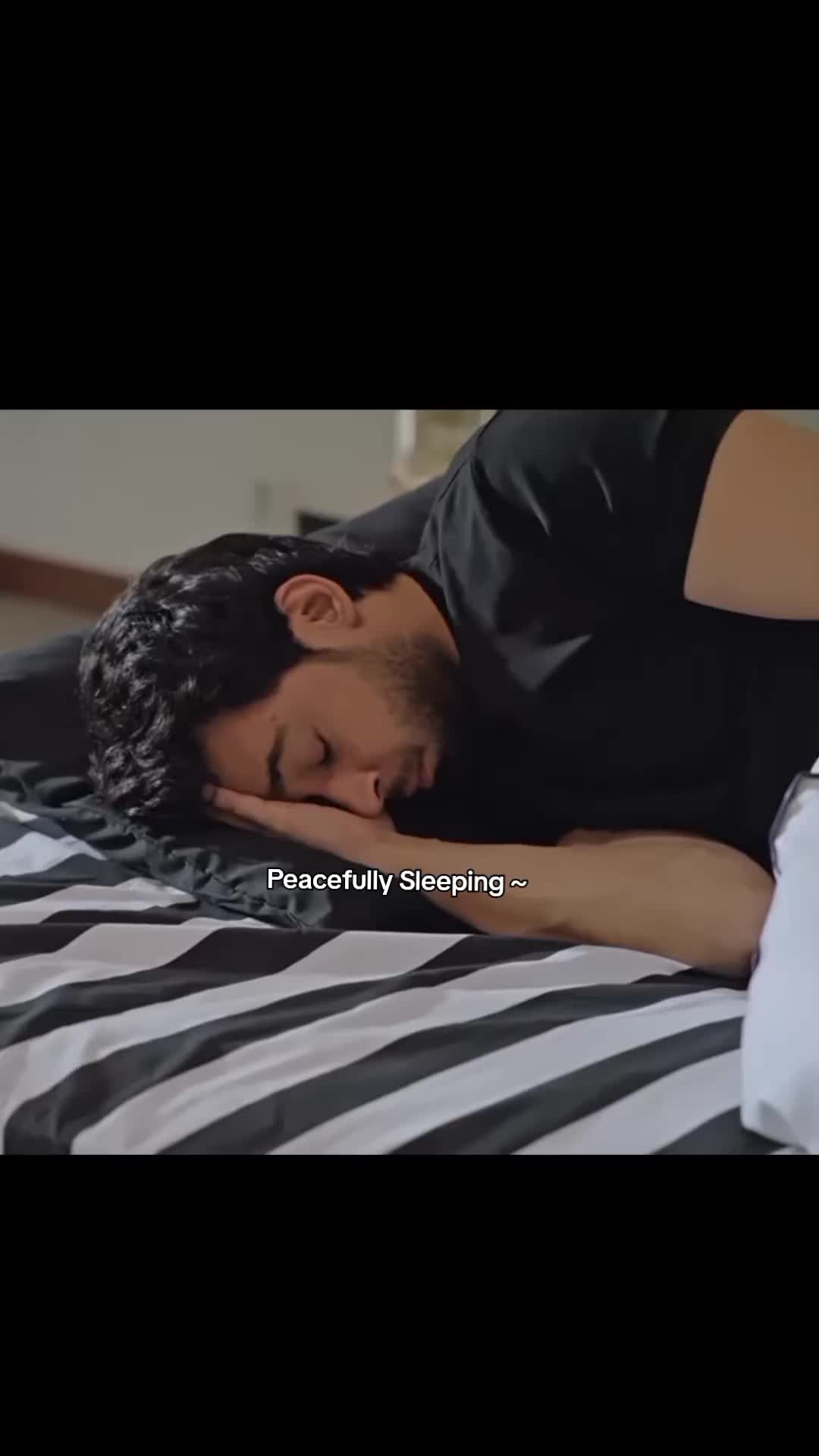 @R🕊️