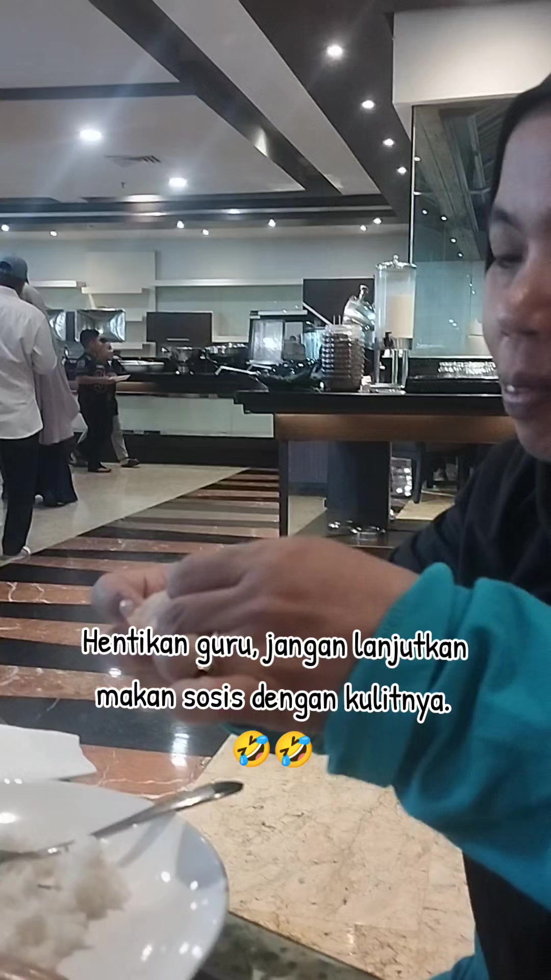 @Ani_Jhee01