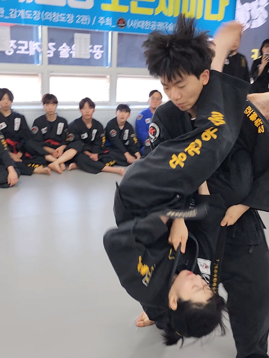 @KANG JUN (GONGKWON YUSUL)