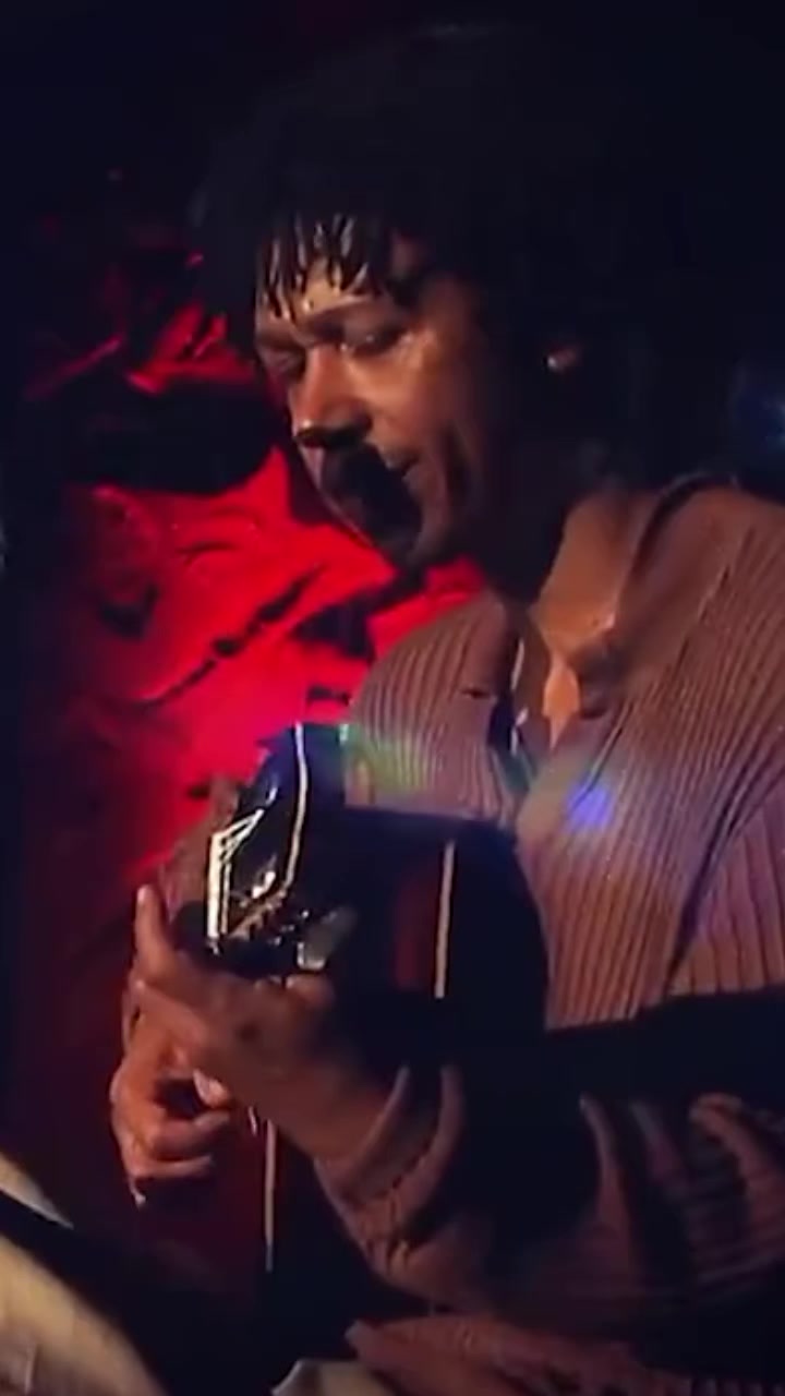 @peça já a sua música