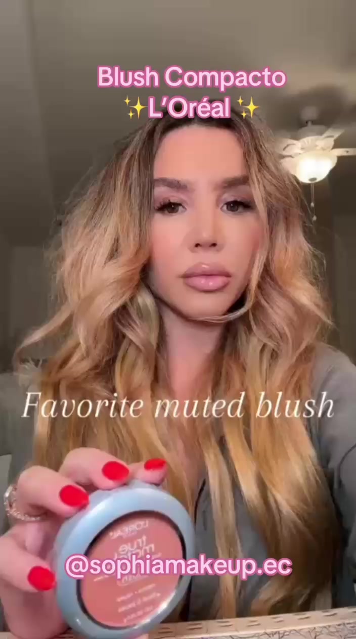 @SOPHIAMAKEUP