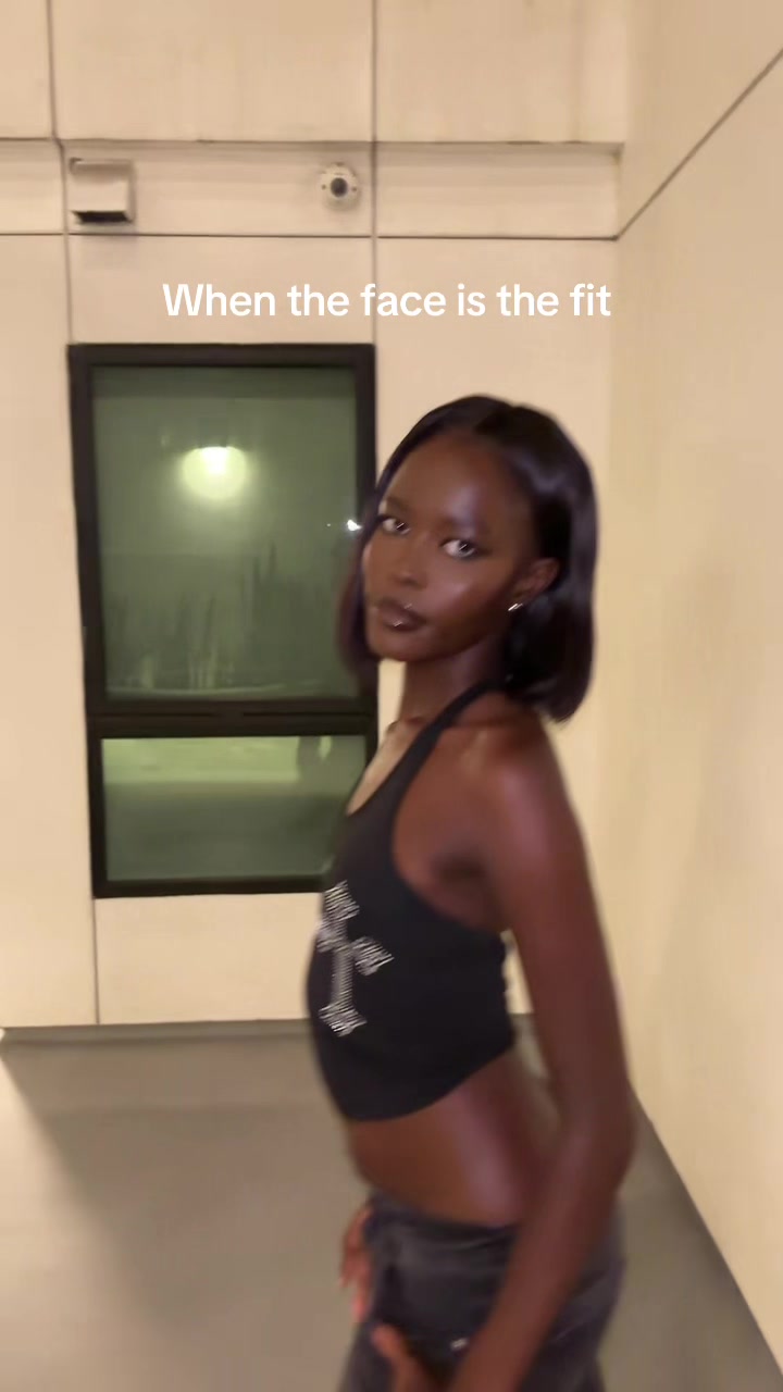 @Amil🦋