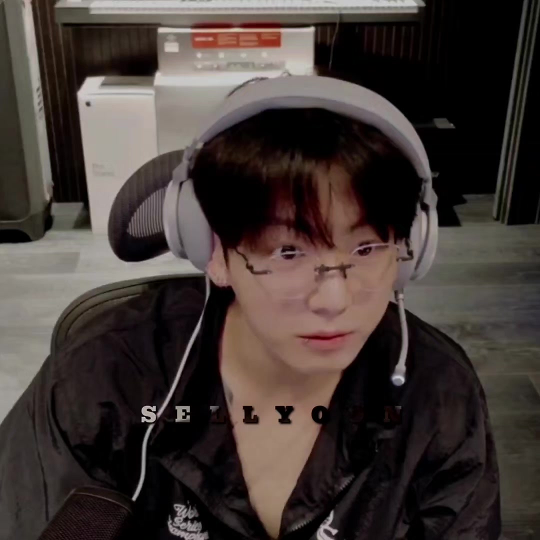 @๐ ๐ ๐ ๐ แดถแต