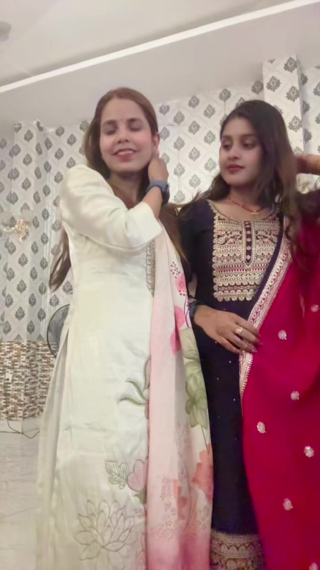 @Amrita Bhagat🇬🇧🇬🇧🇬🇧