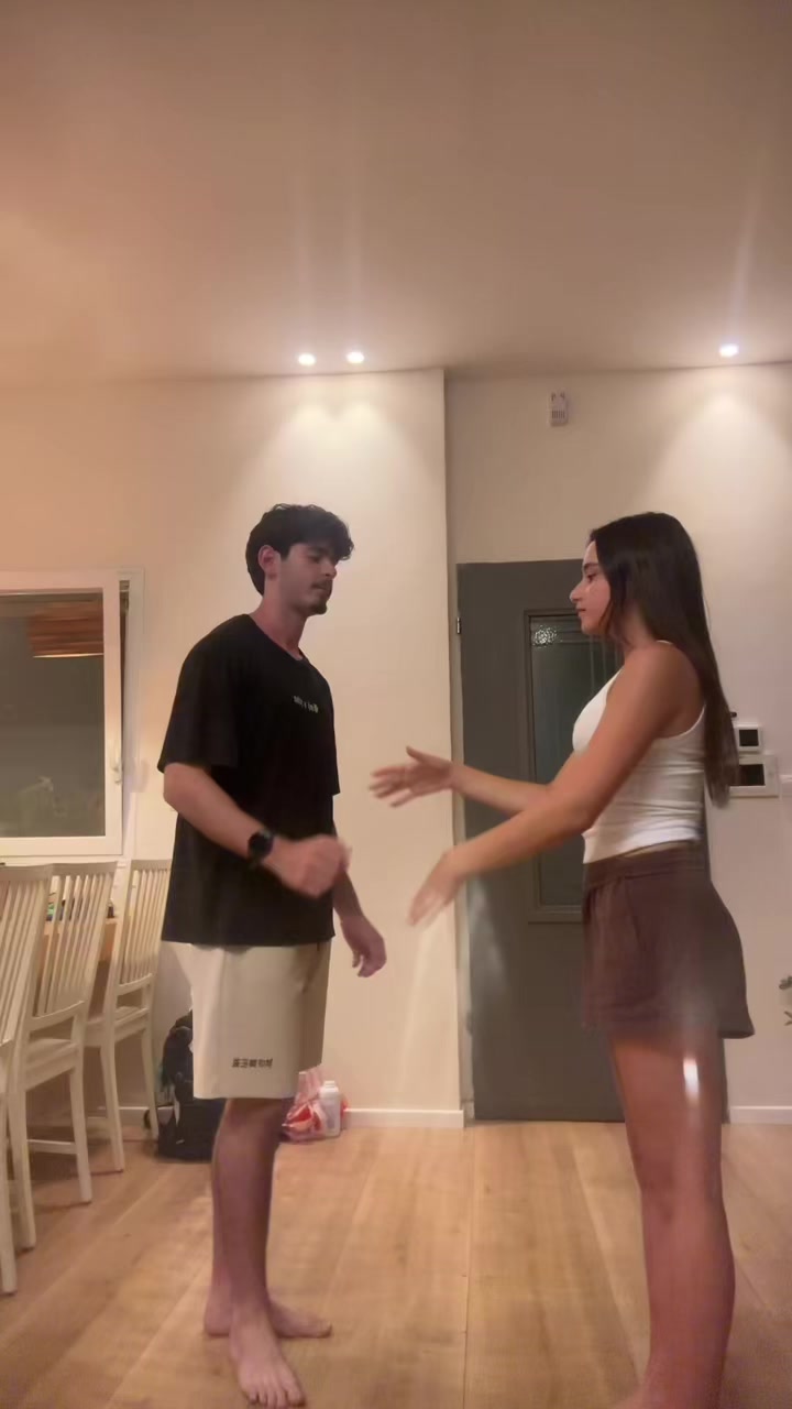 @MikaTichon