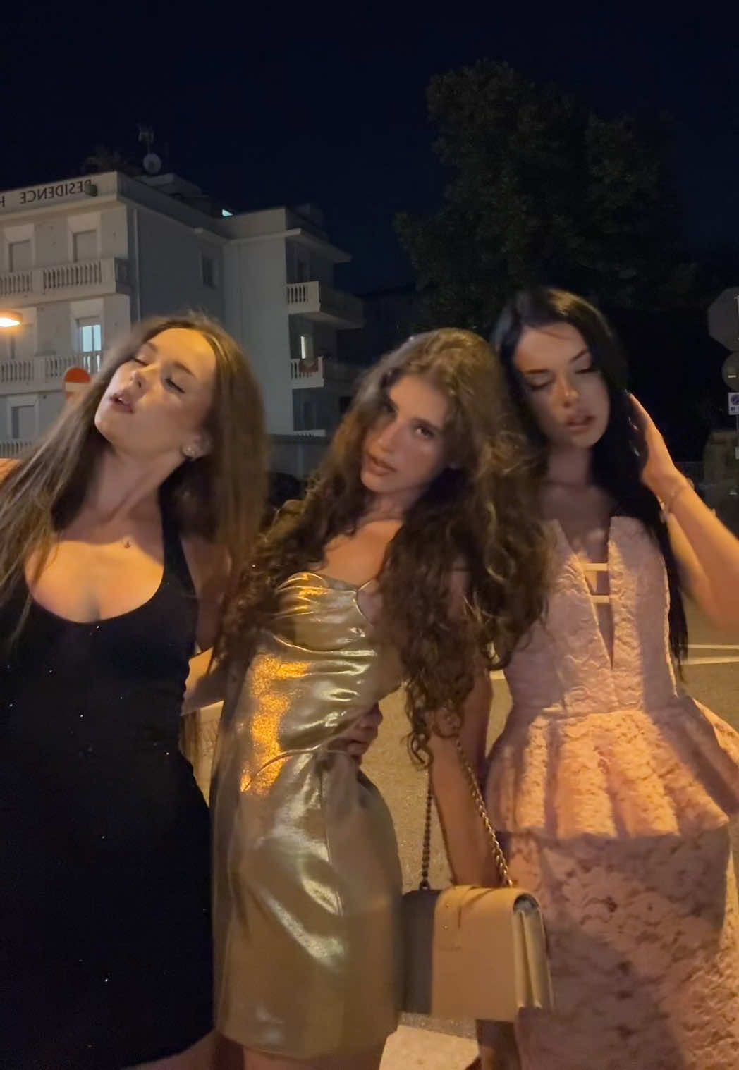 @не кёрли лили