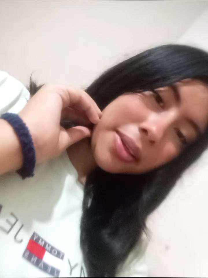 @👩🏻