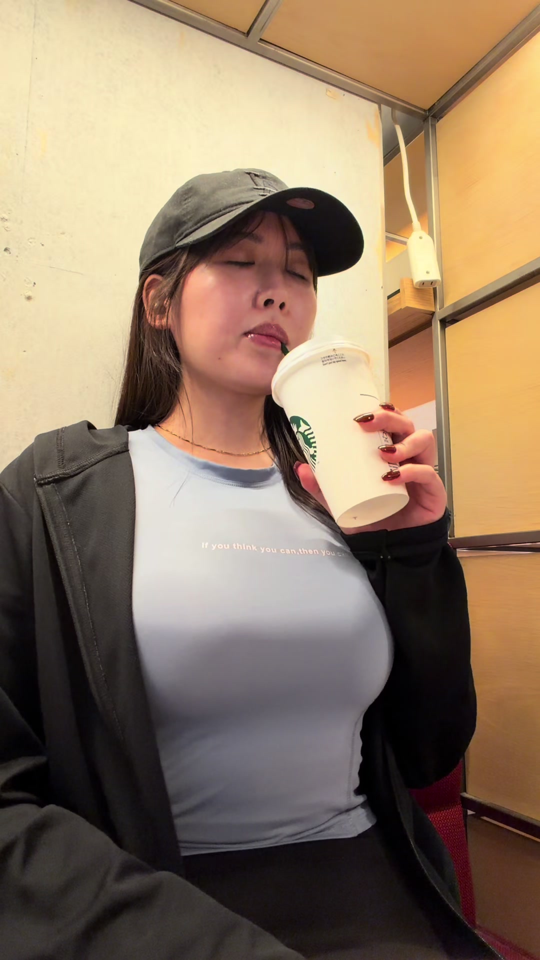 @ひとみやで