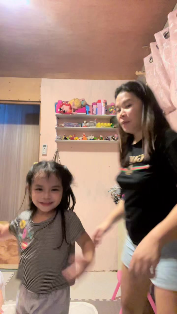 @zhaviamom