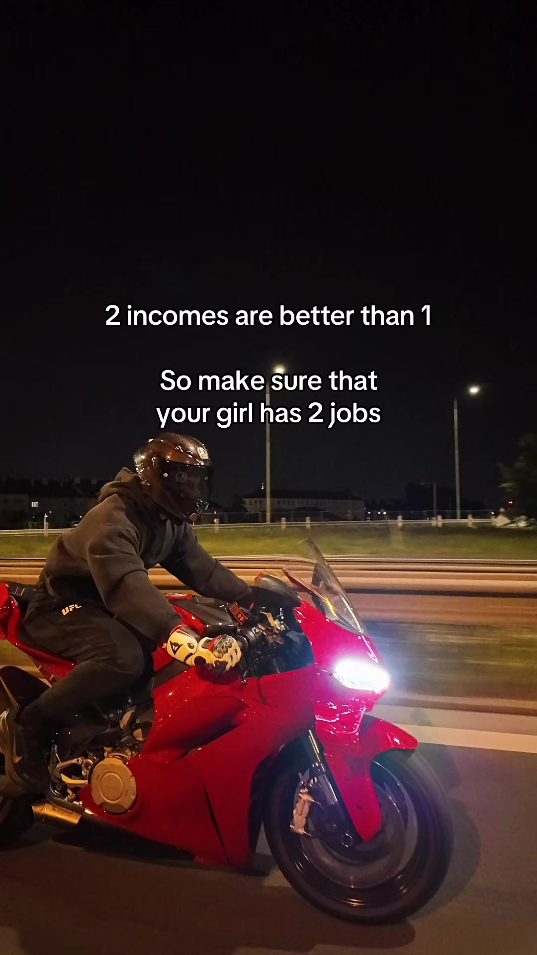@v4.mxx
