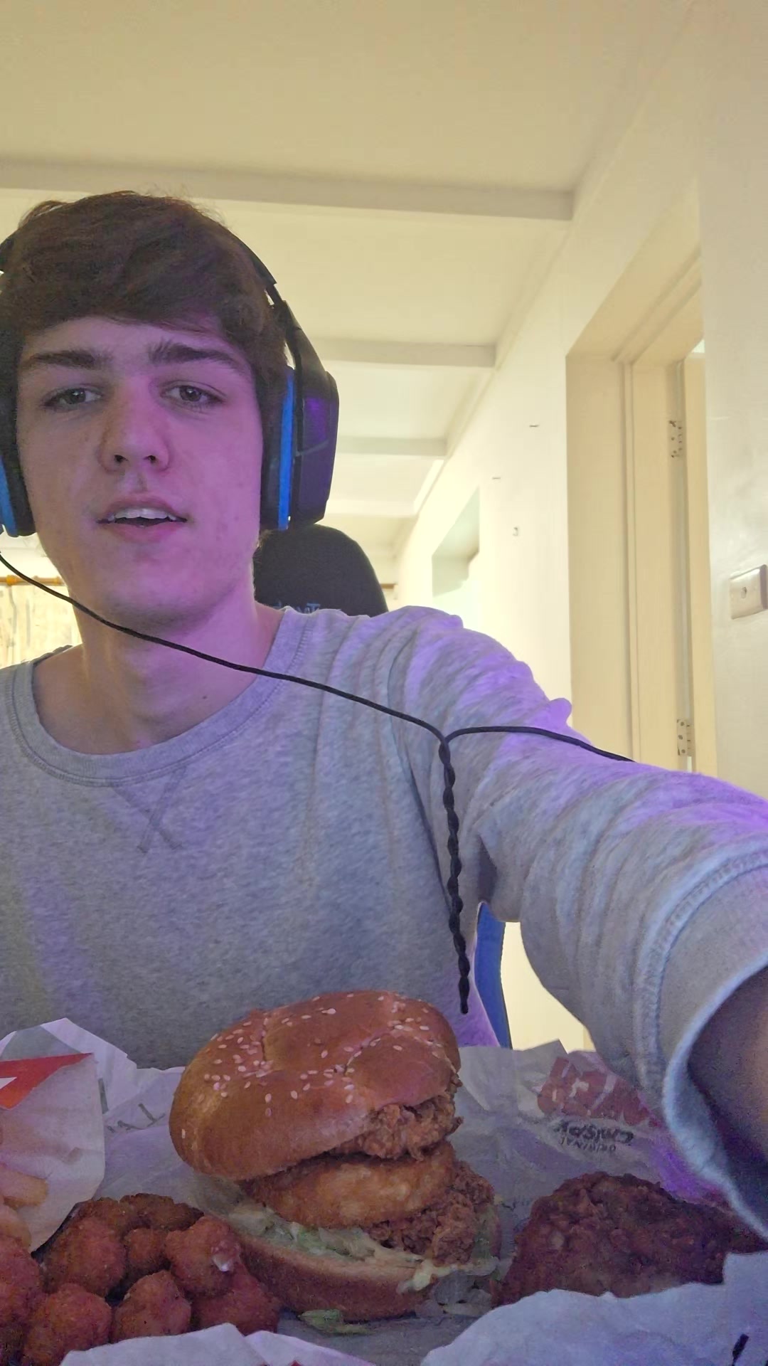 @Vybess