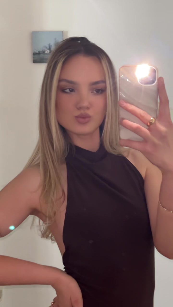 @𝐉𝐞𝐥𝐞𝐧𝐚
