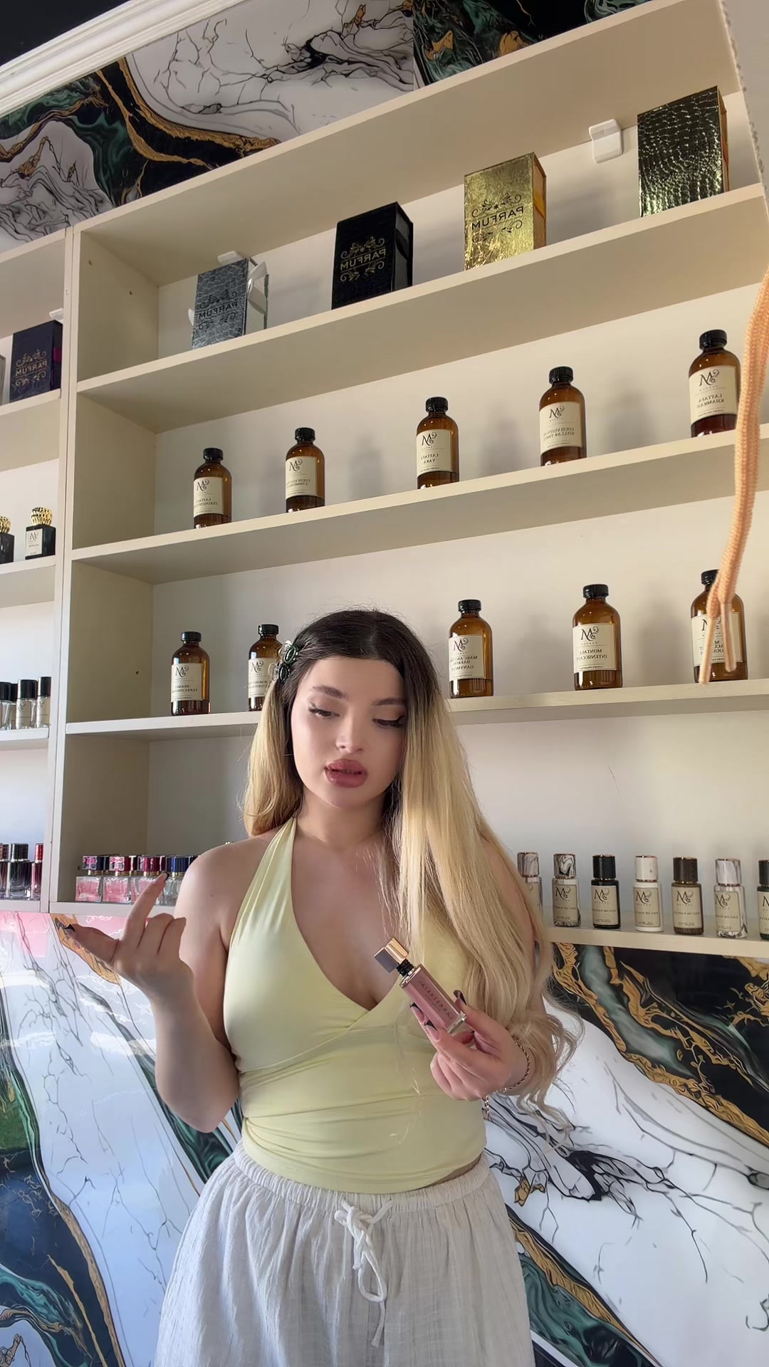 @Moniş🤍