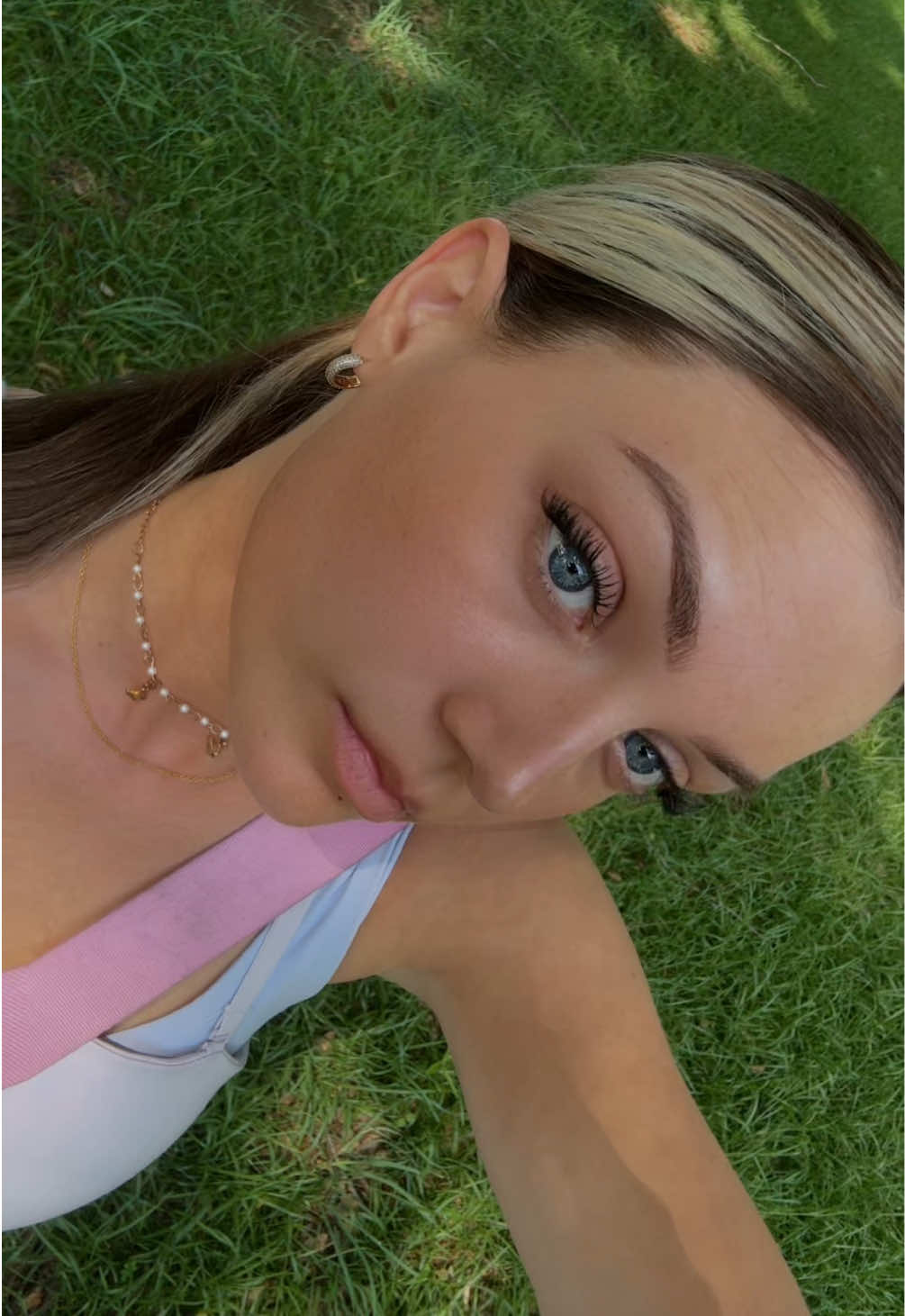 @Bella