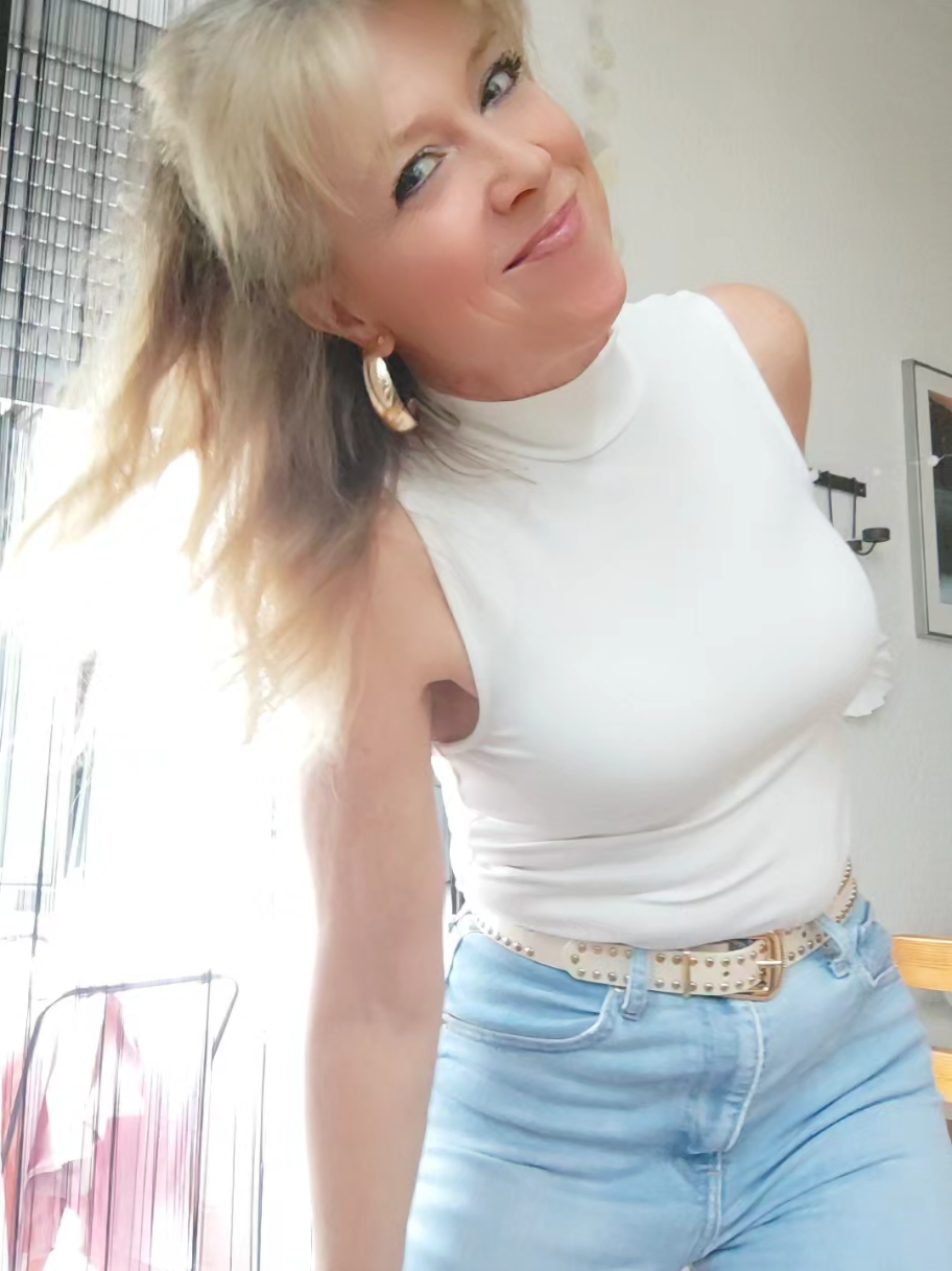 @MEL🌹