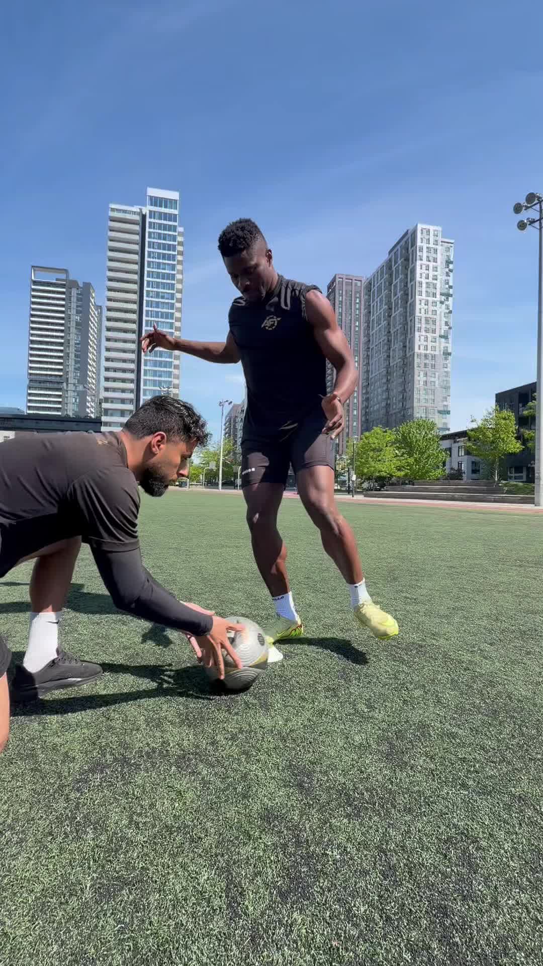 @CoachAbz_