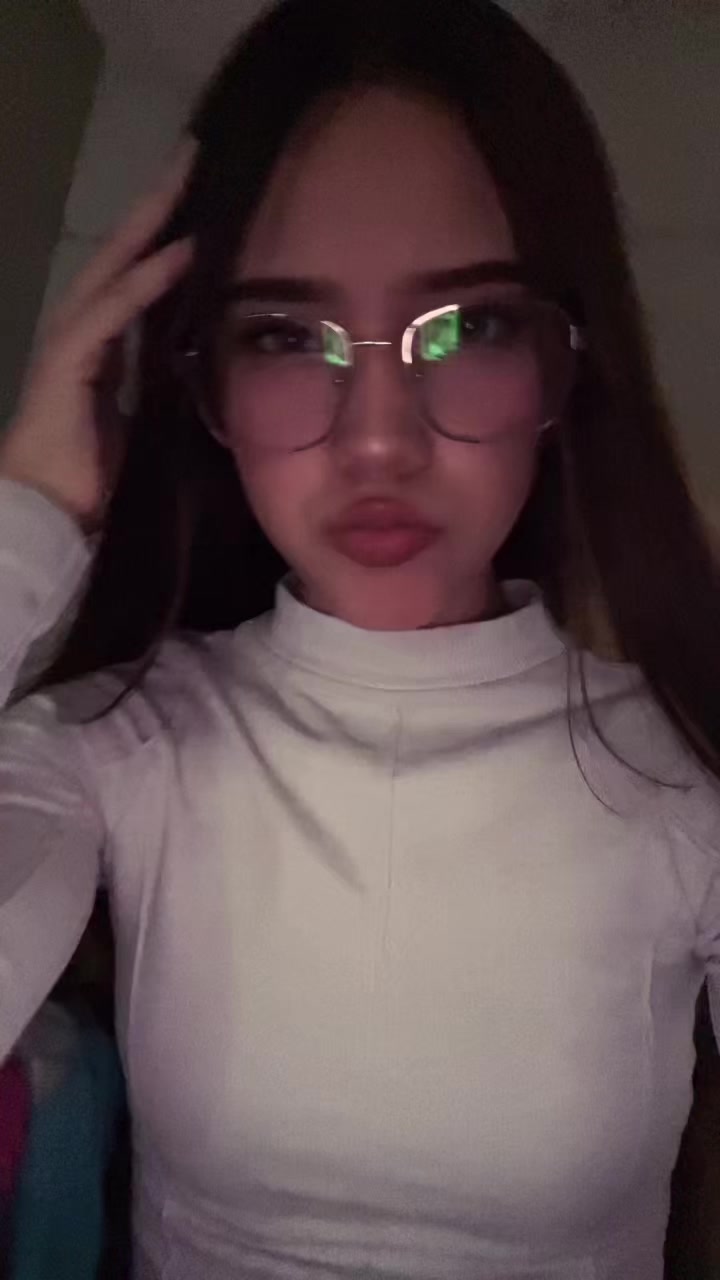 @ℰ