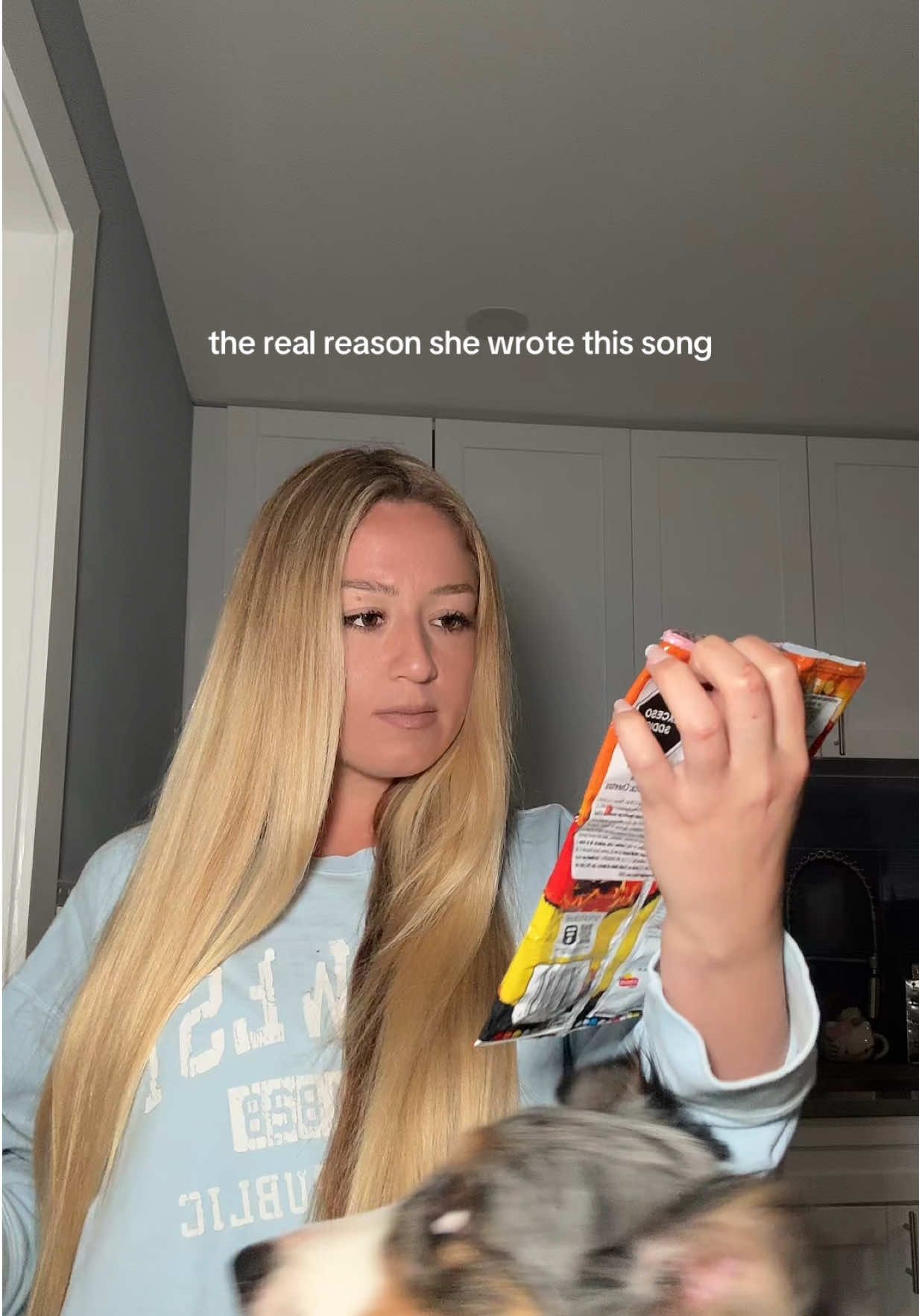@lexislola