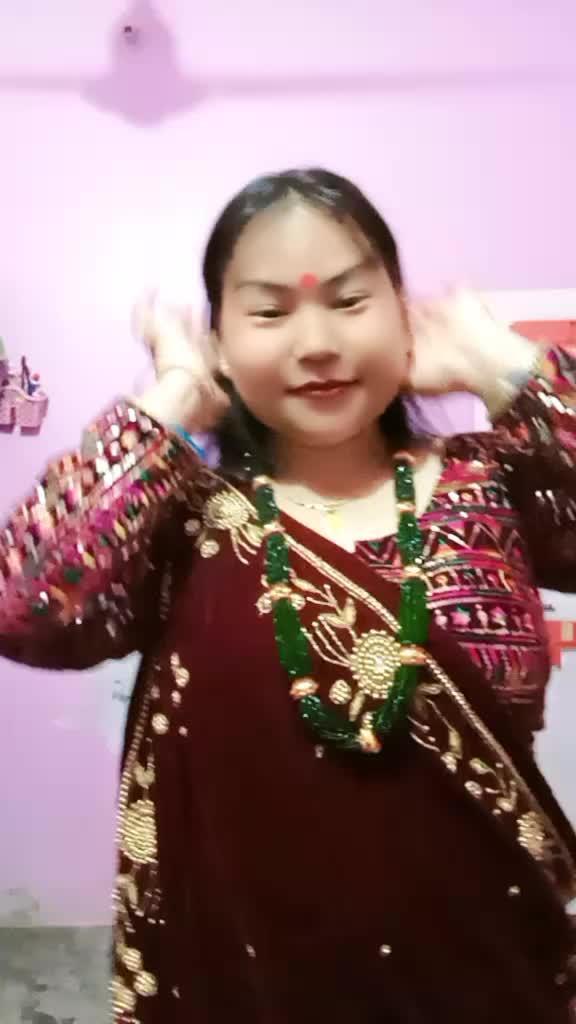 @टुटेको मन सानु गुरुङ