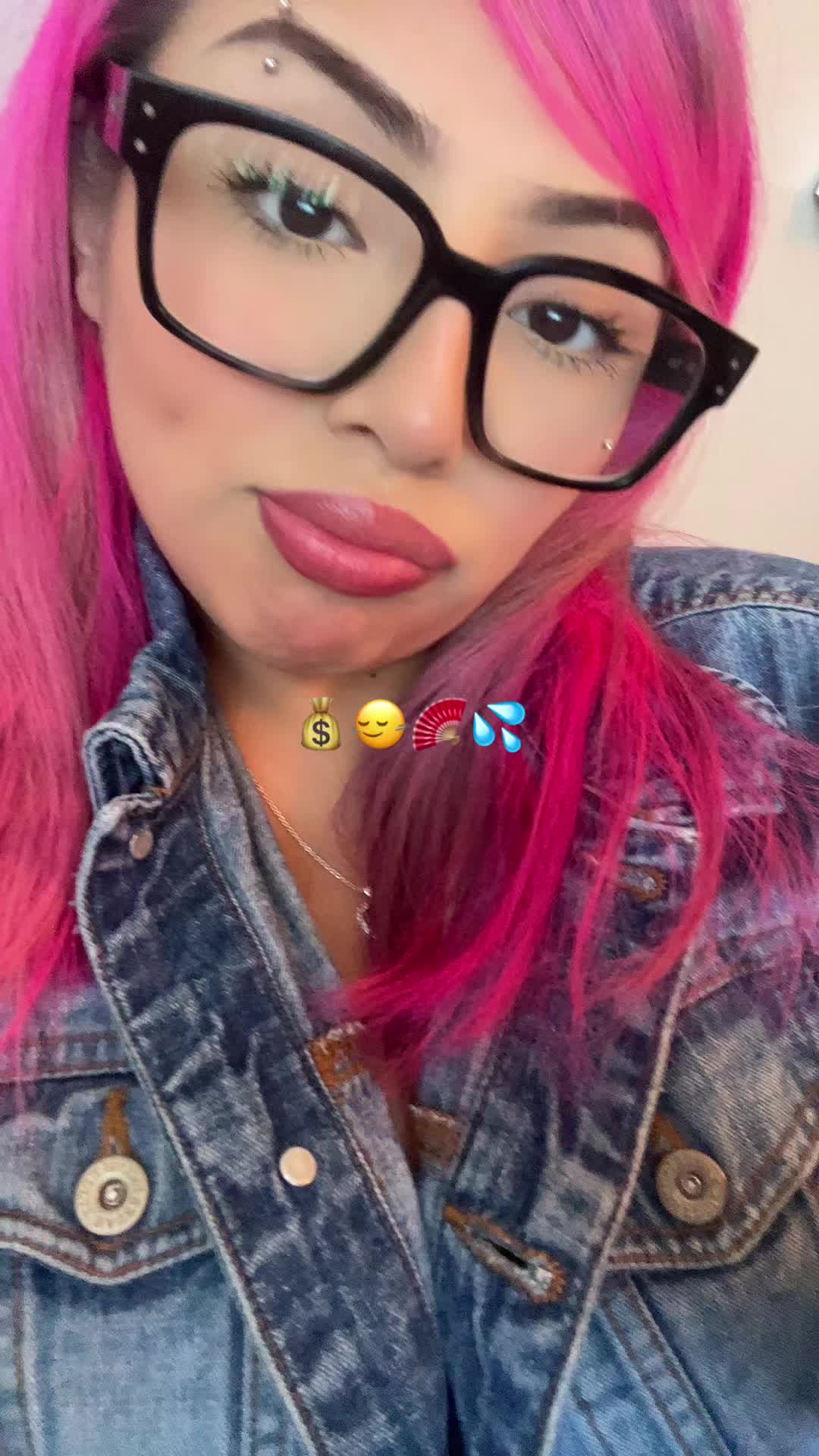 @trinketney