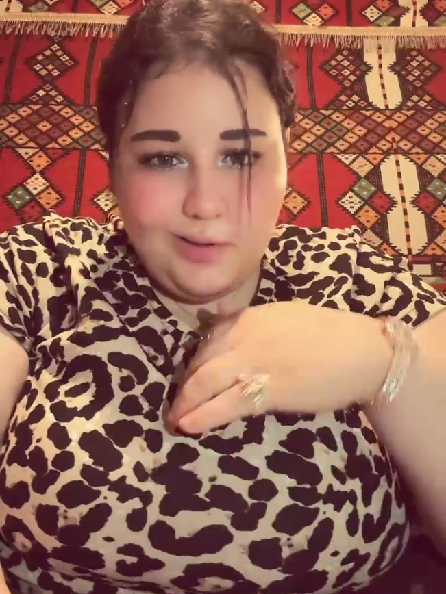 @بسكوته البلد جوعانه دلوقت 😋😂