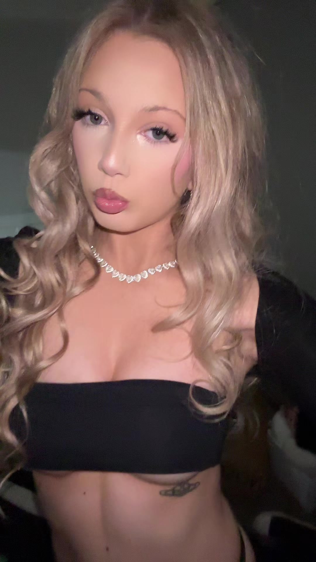 @bl0ndebih