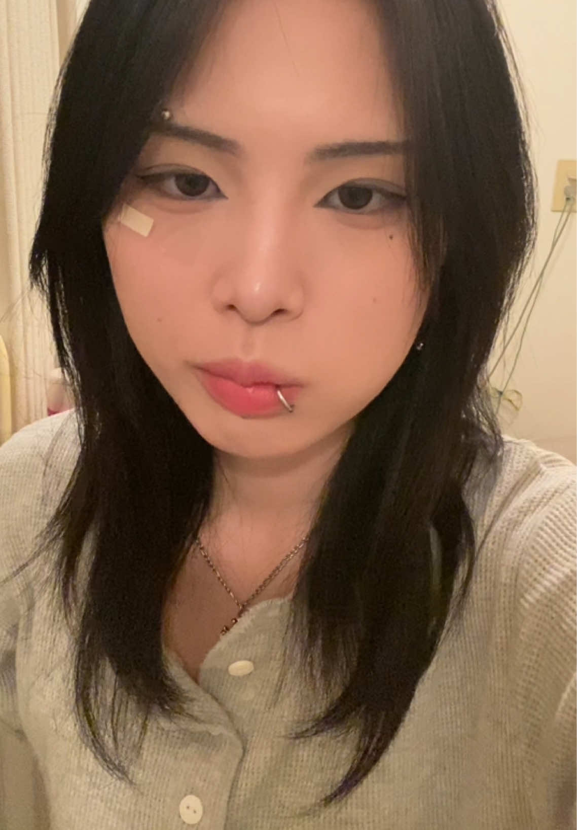 @ガキに必要なのは恋人じゃない、母親よ。