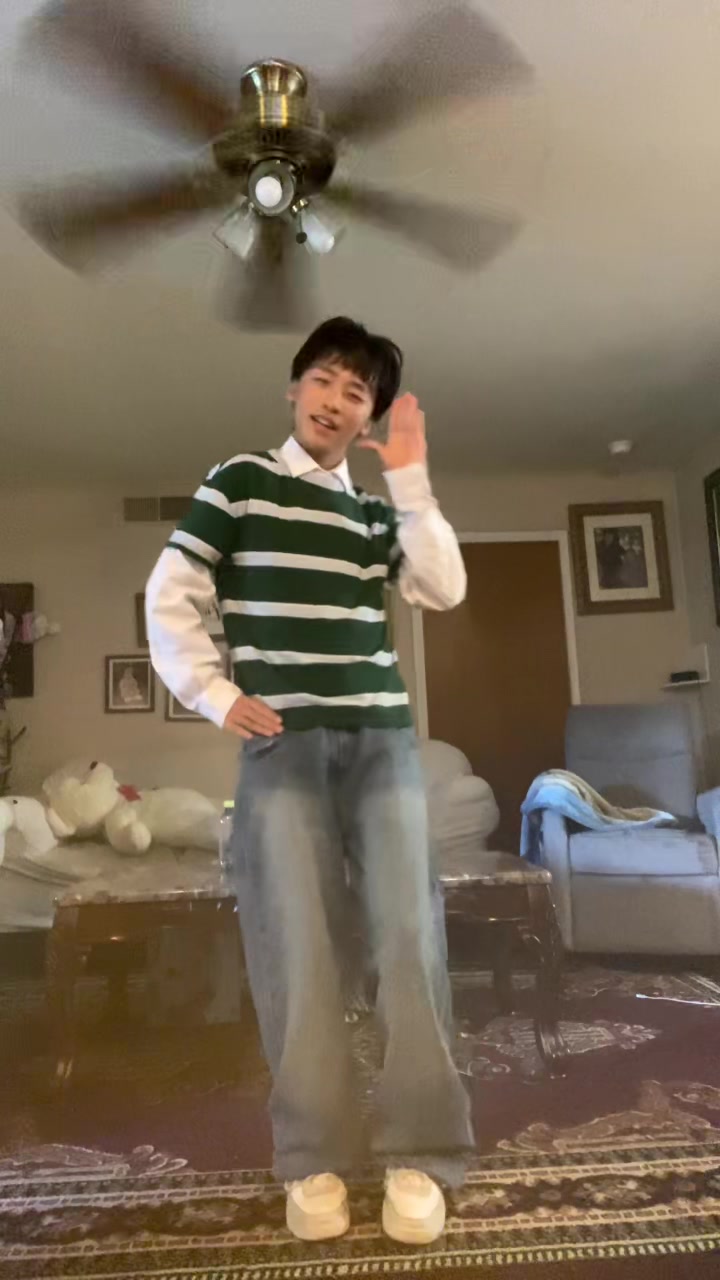 @ℰ .