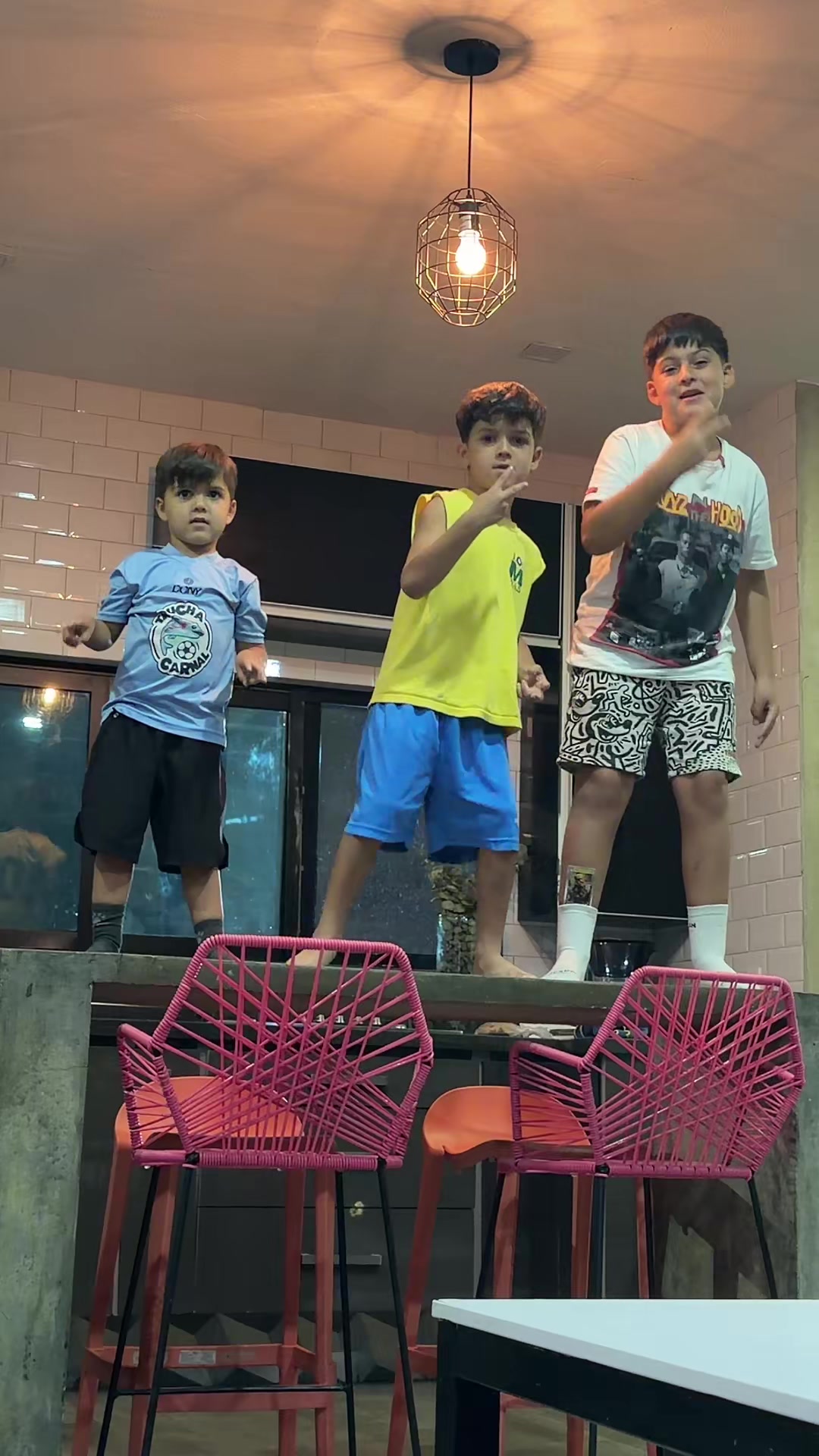 @Los Macías