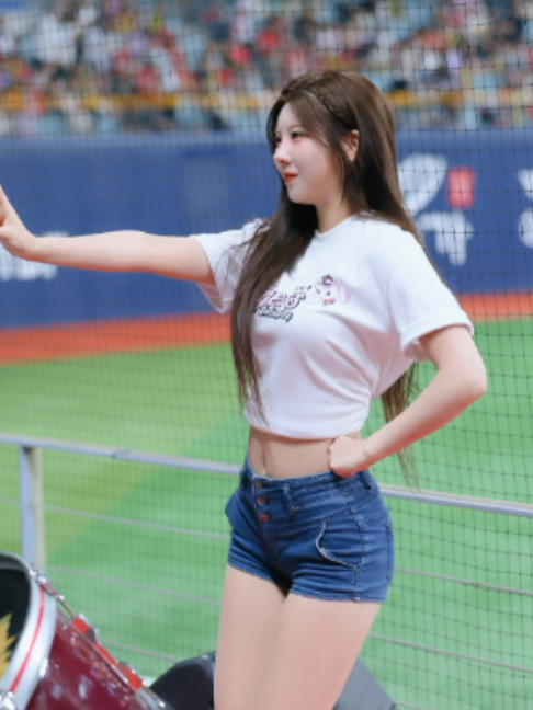 @sporty mango