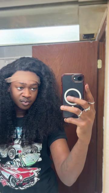 @Darkskinkenn