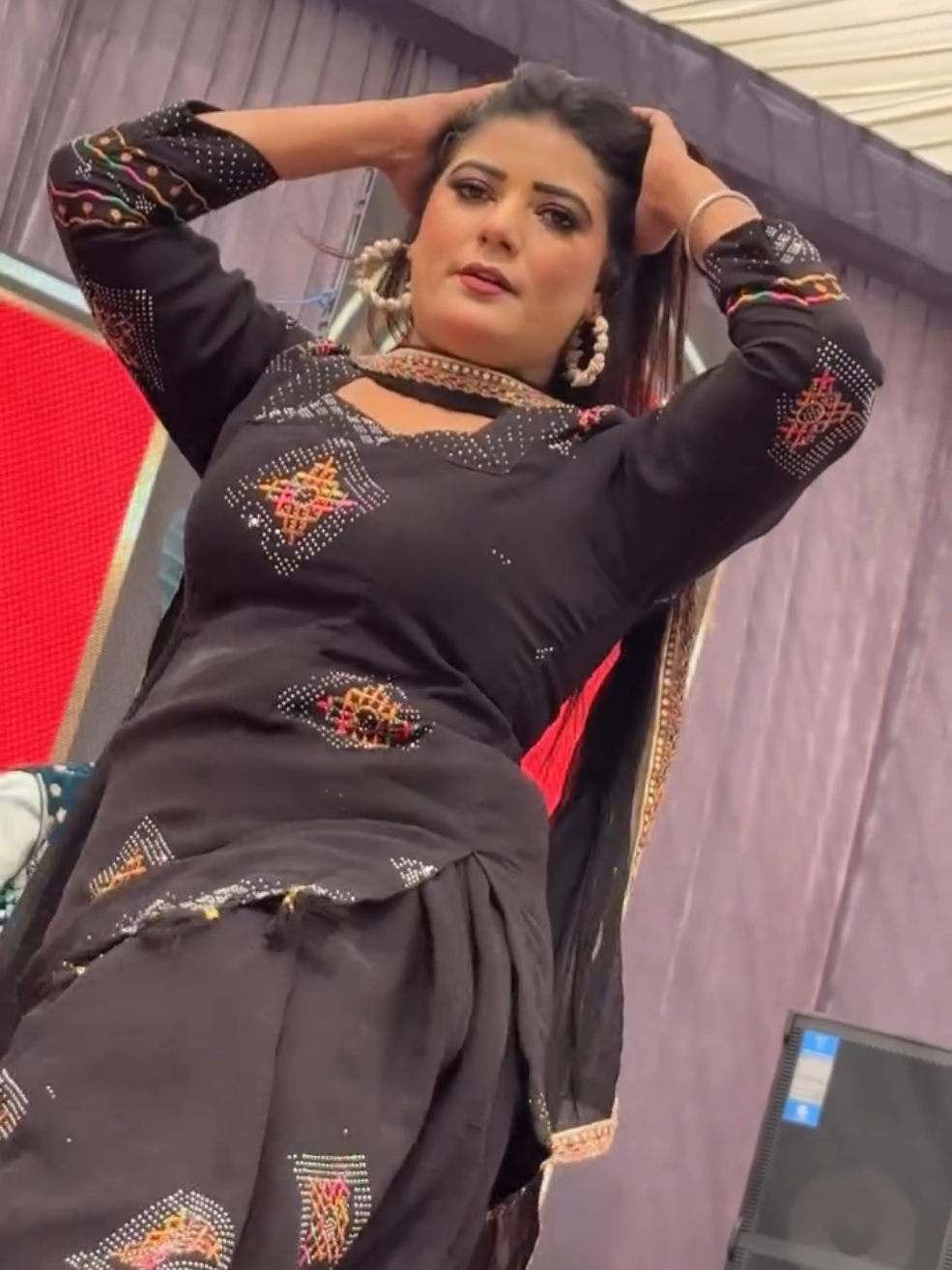 @Aj_Malika011
