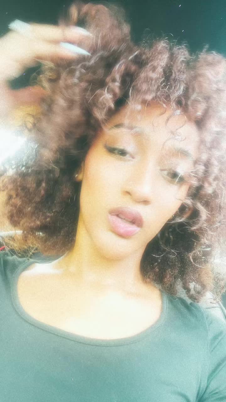 @Neli&trade;️