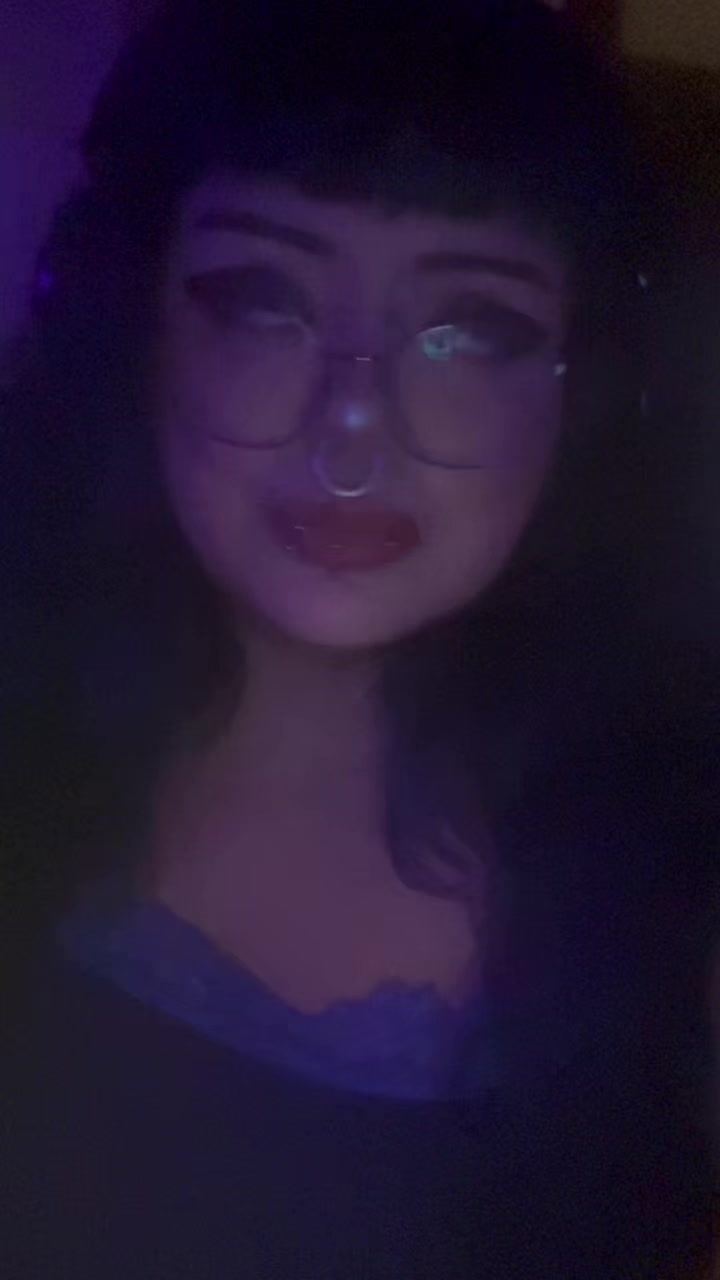 @bella