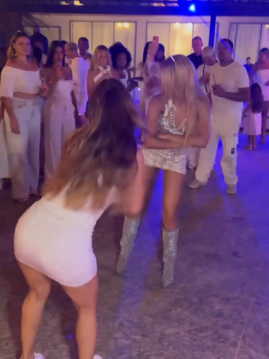 @Lexa em cena